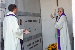 2024-11-preghiera-cimitero-13